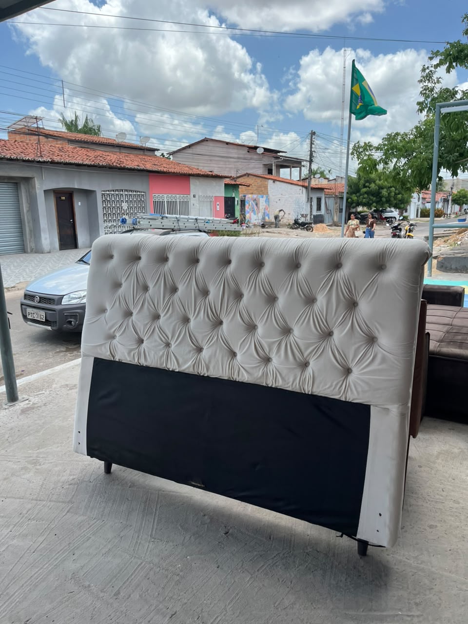 Cabeceira de cama higienizada